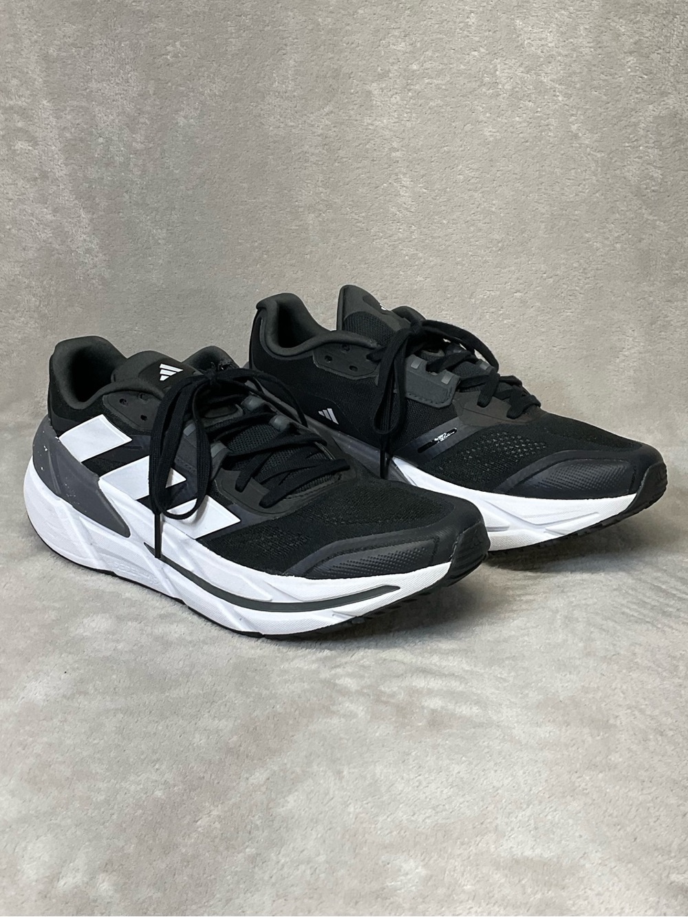 Adidas Adistar CS Running Shoes Black and White Mens Sz 10 GY1697